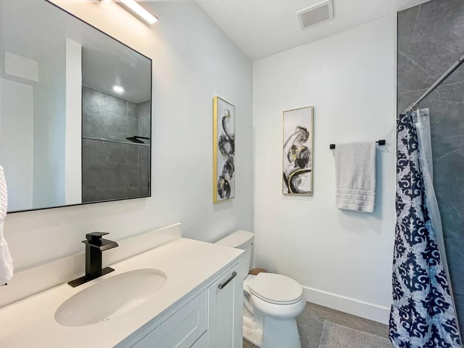 Central Dc Apt , City Skyline View , Close To All Washington Exterior photo